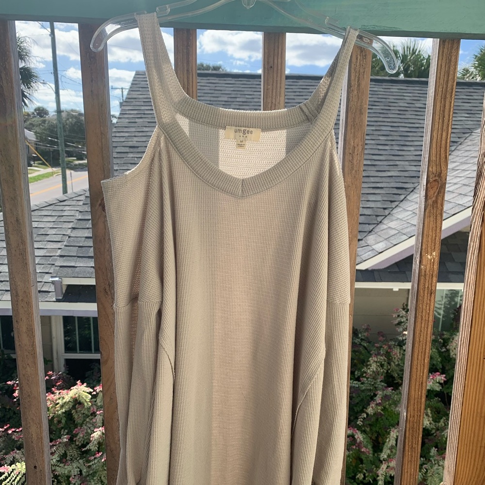 Umgee cold shoulder top